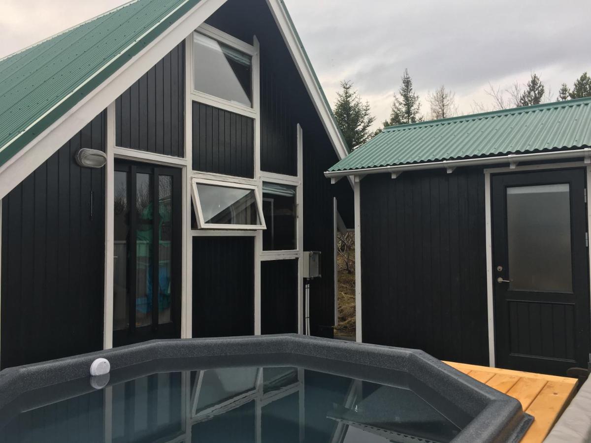 Bjoerk - A Cozy Hilltop Cottage - Great Location! Blaskogabyggd Exterior photo